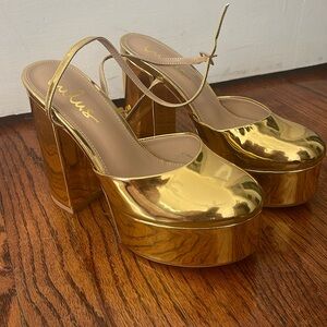 Gold 70s platform heels w/ankle strap / new without box / size 8